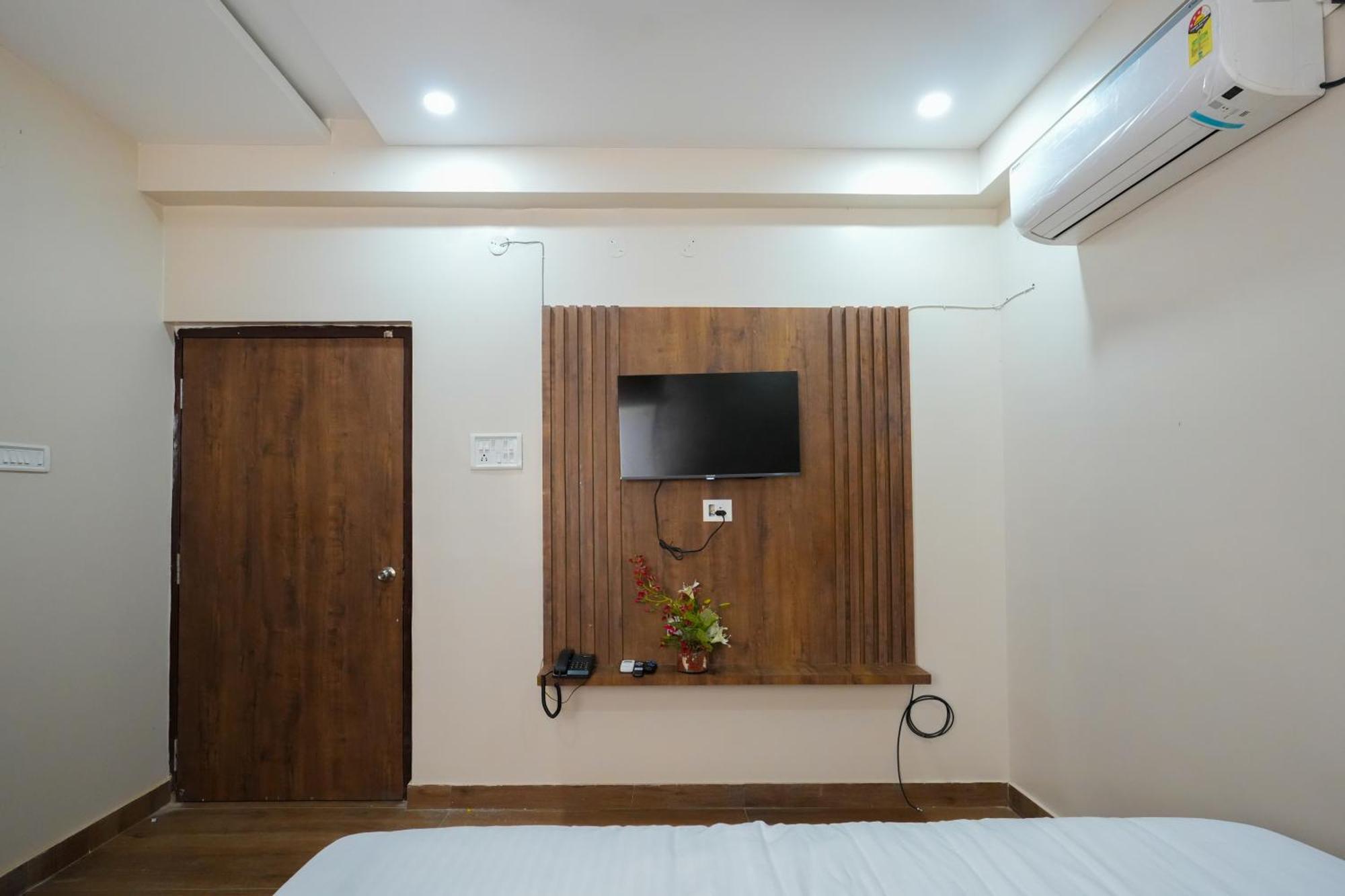 Hotel Pavitra Purnia Buitenkant foto