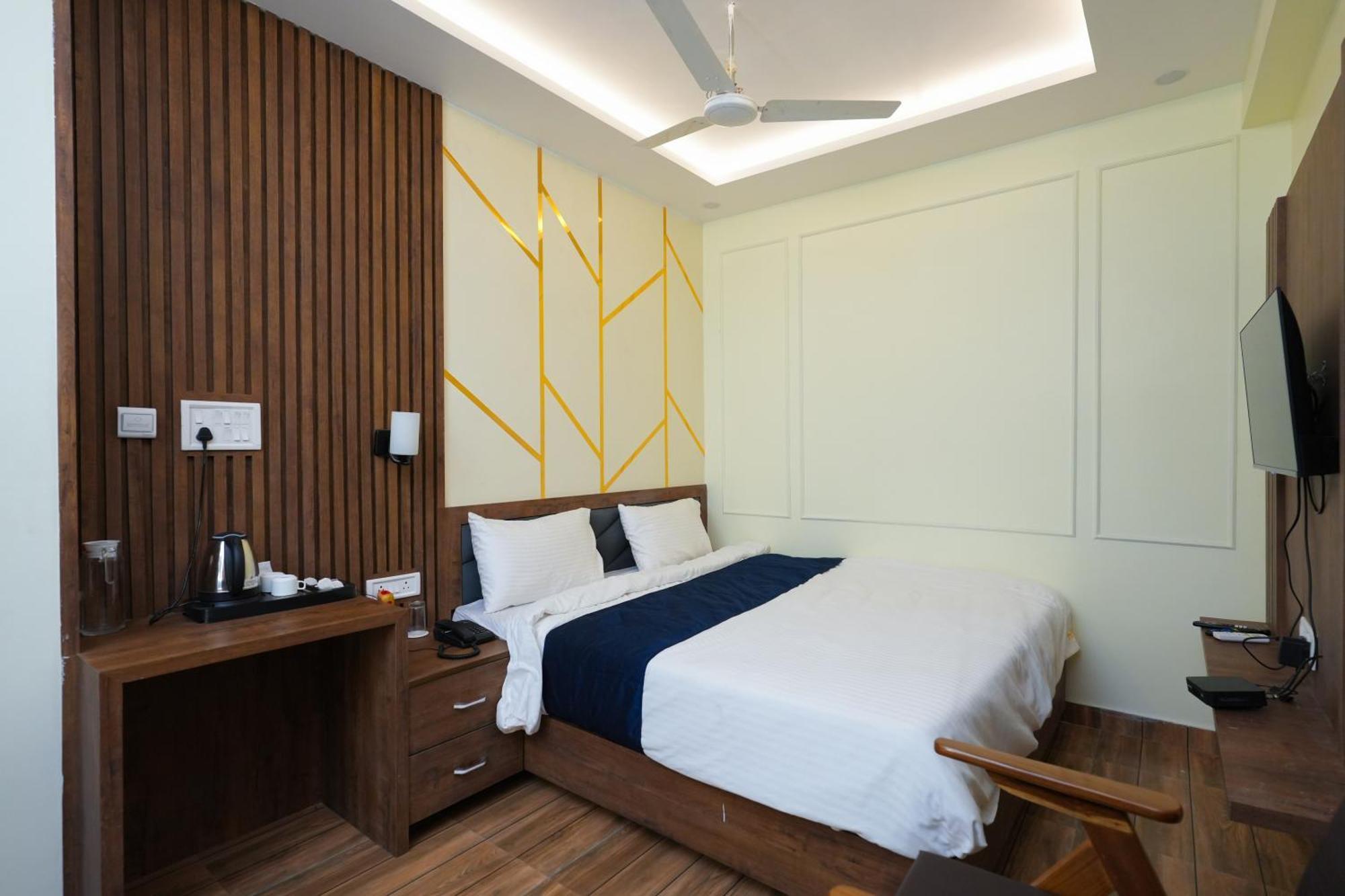 Hotel Pavitra Purnia Buitenkant foto