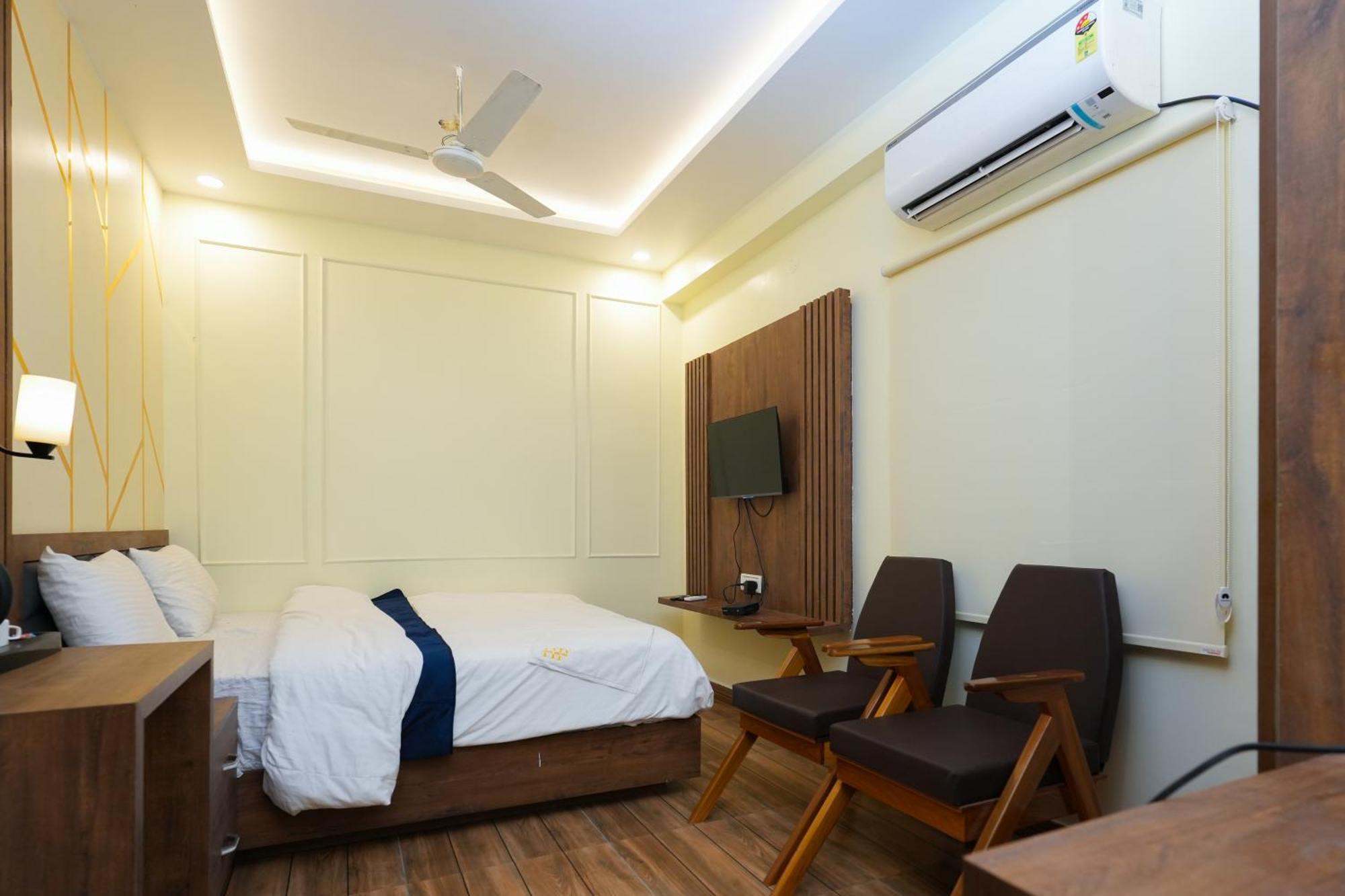 Hotel Pavitra Purnia Buitenkant foto